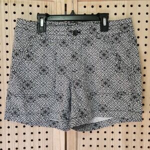 Banana Republic Womens Shorts Black White Geometric Back Pockets 100% Cotton 4
